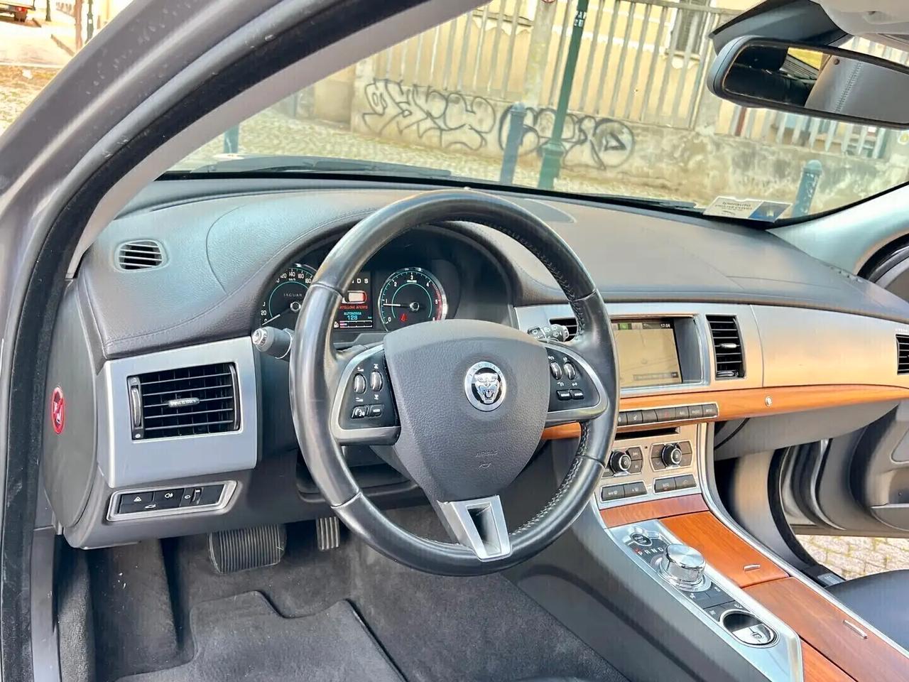 Jaguar XF Sportbrake 3.0 D V6 Premium Luxury