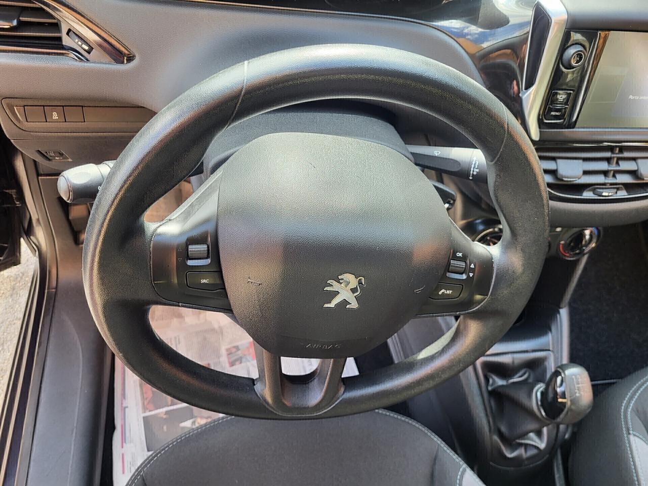 PEUGEOT 208 1,4 HDI-UNICA PROPRIETAR-4 REVISIONI