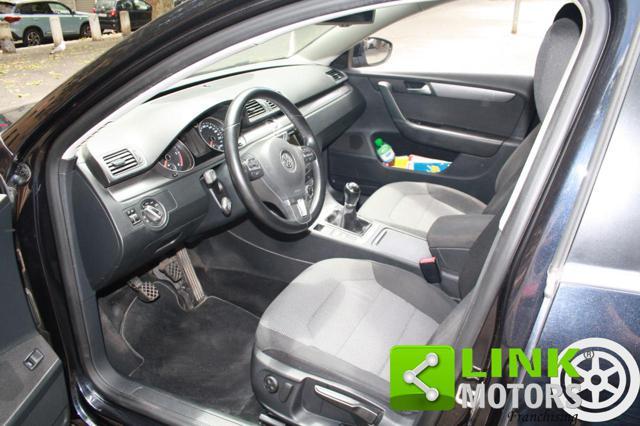 VOLKSWAGEN Passat Var. 2.0 TDI Highline Blue M.Tech.