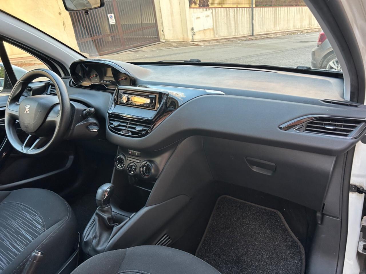 Peugeot 208 1.4 HDi ideale per neo patentati