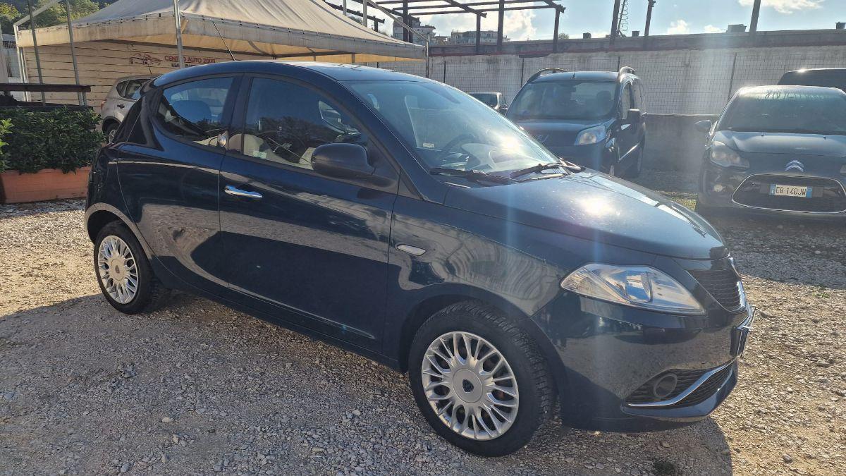 LANCIA - Ypsilon - 1.2 69 CV 5p. GPL Ecochic Gold