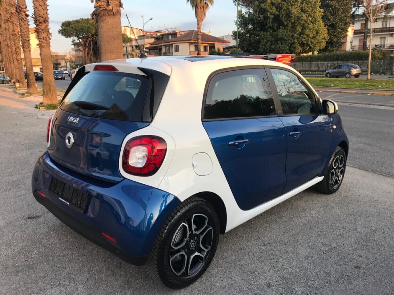Smart ForFour 70 1.0 twinamic Passion km 6 mila par al nuovo