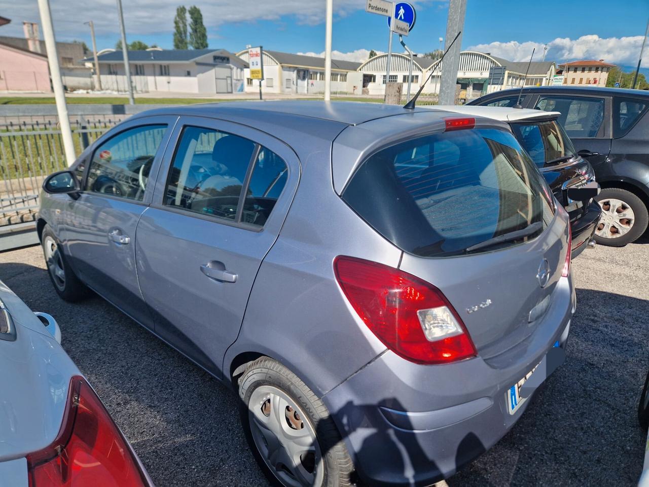 Opel Corsa 1.2 80CV 5 porte GPL-TECH Edition
