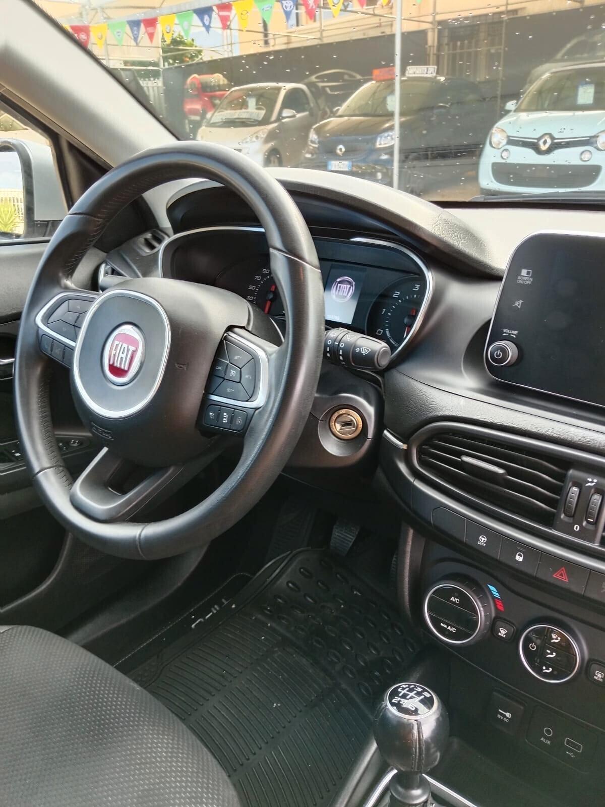 Fiat Tipo 1.6 Mjt S&S 5 porte Easy