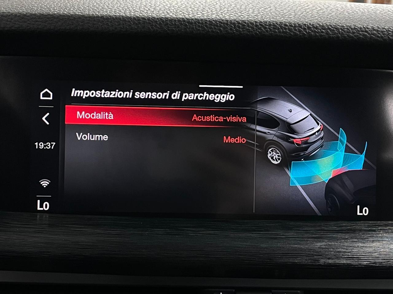 Alfa Romeo Stelvio 2.2 TD 160 CV SPORT-TECH CERCHI 19" VETRI SCURI