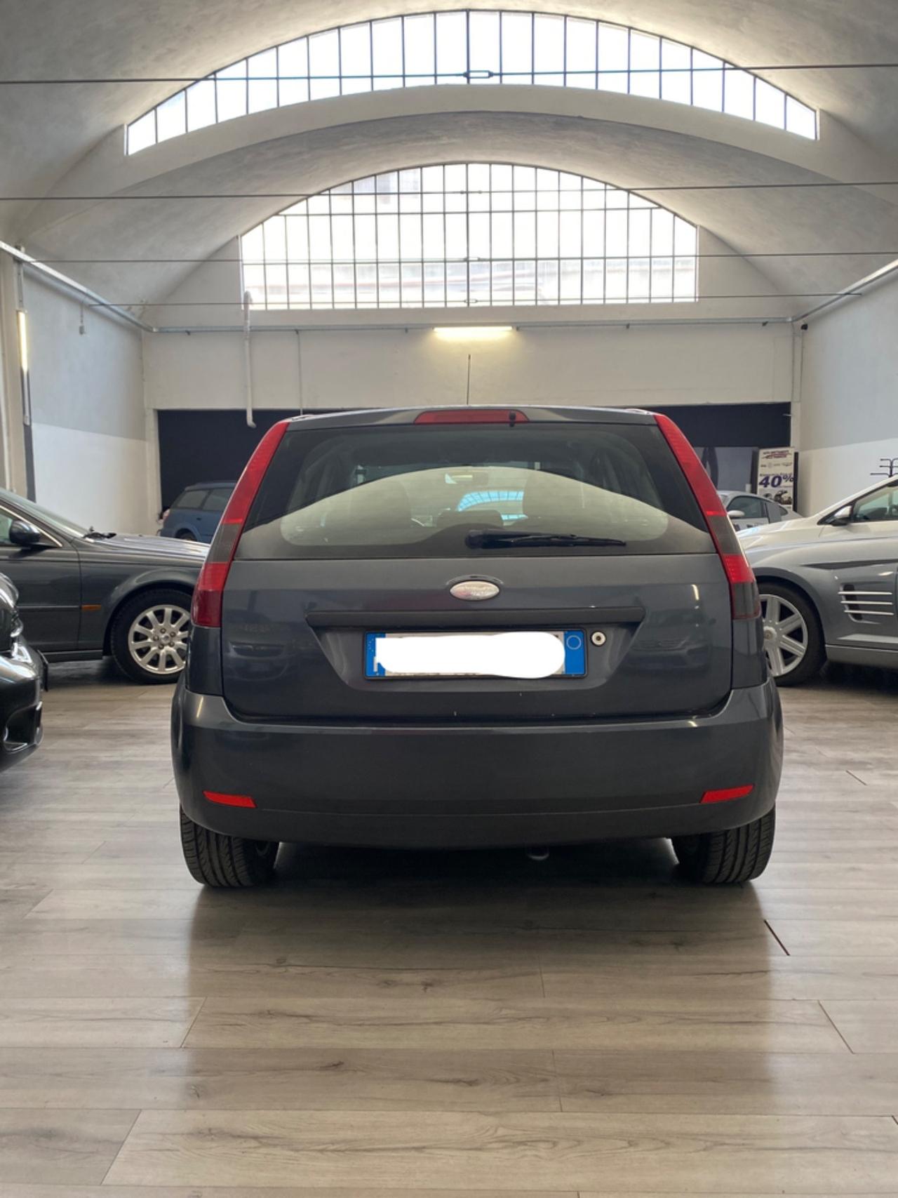 Ford Fiesta 1.2 16V 5p. Ghia