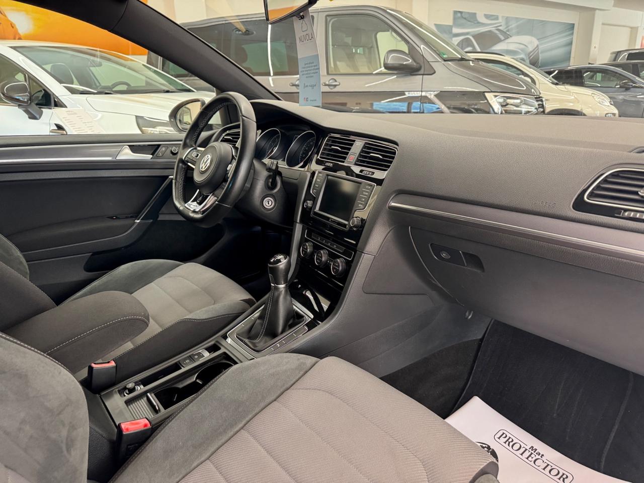 Volkswagen Golf R-LINE SPORT 150 CV