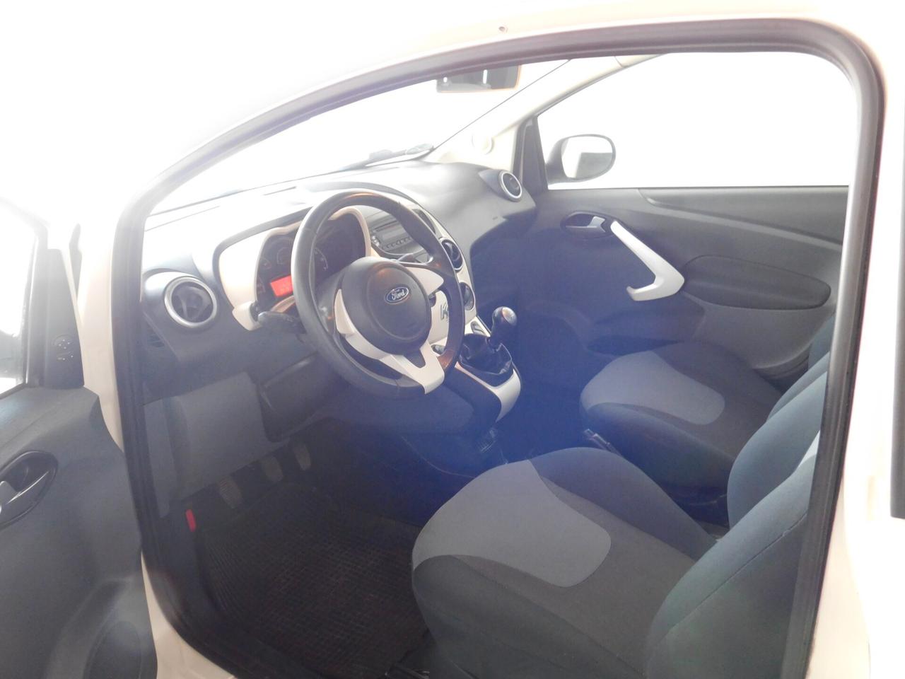 Ford Ka 1.2 8V 69CV Titanium