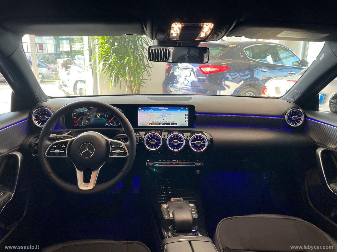 MERCEDES-BENZ A 180 d Automatic Premium