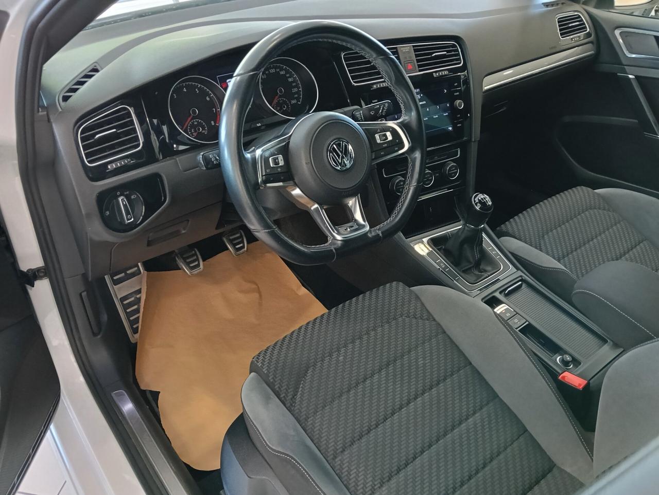 Volkswagen Golf 1.0 TSI 115 CV 5p. Sport BlueMotion Technology