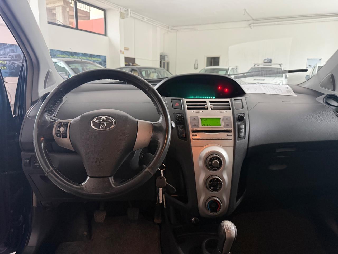 Toyota Yaris 1.0 5 porte Sol