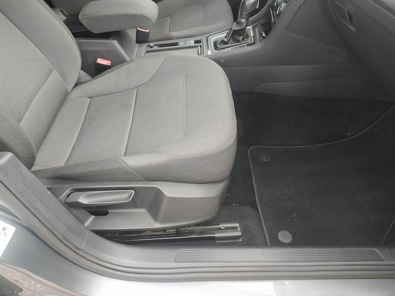 Volkswagen Golf Business 1.6 TDI BlueMotion #11156