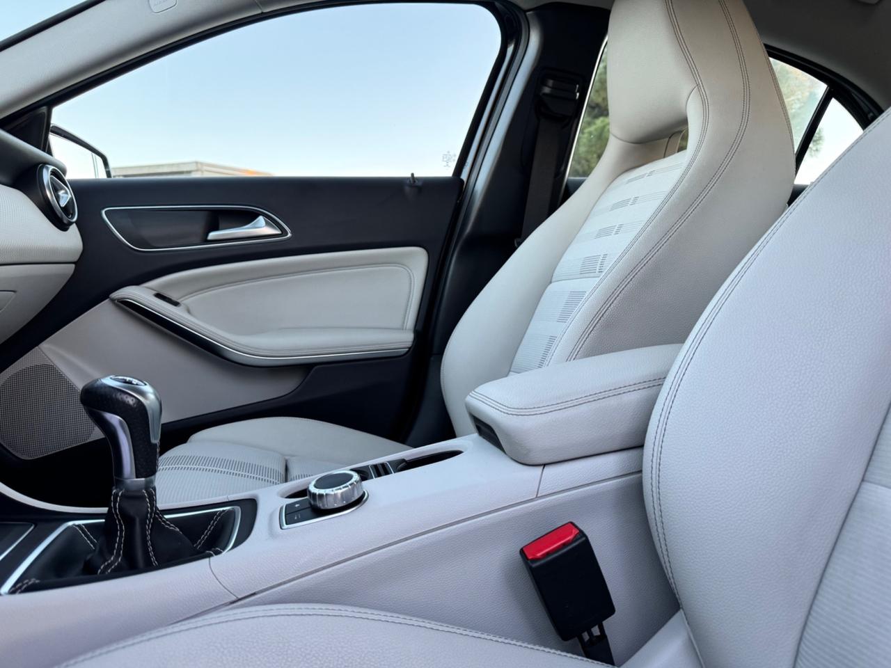 MERCEDES Classe A180 d Sport - Led Navi 17