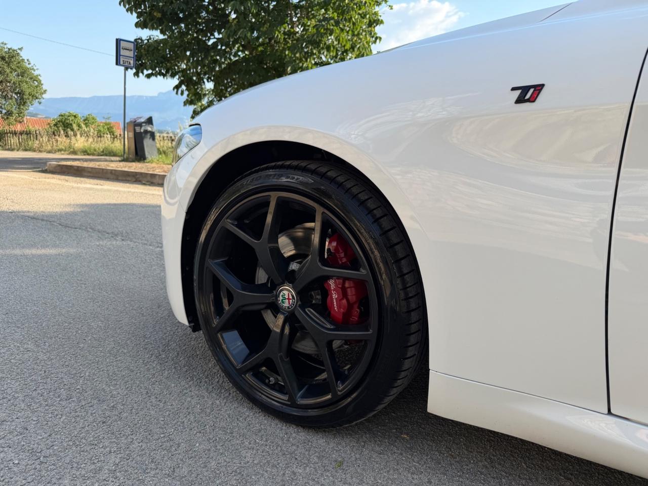 Alfa Romeo Giulia 2.0 Turbo 200 CV AT8 Ti