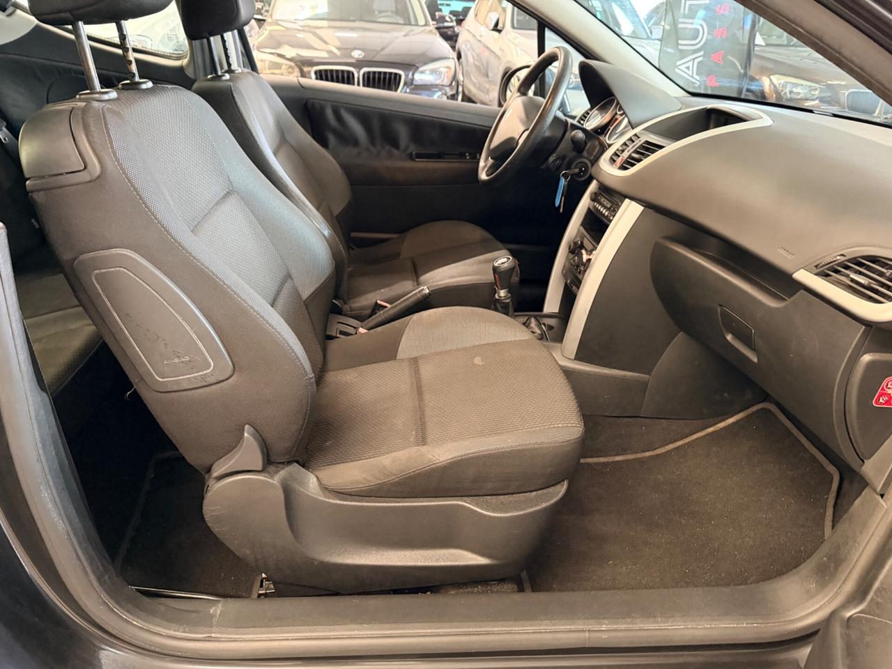 Peugeot 207 1.4 8V 75CV 5p. Active