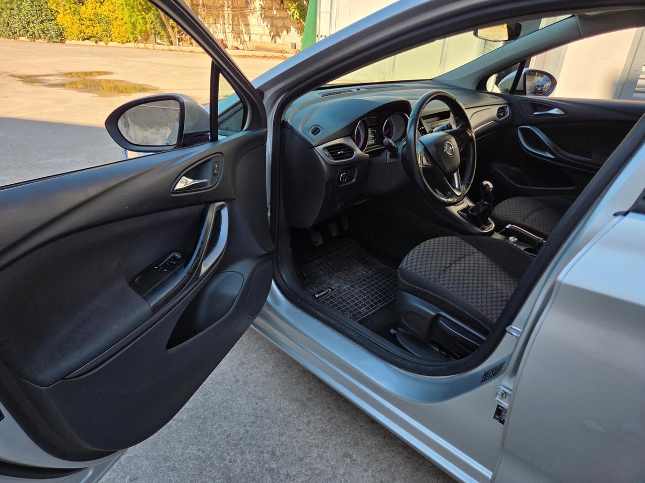 Opel Astra 1.6 CDTi 110CV Sports Tourer Innovation