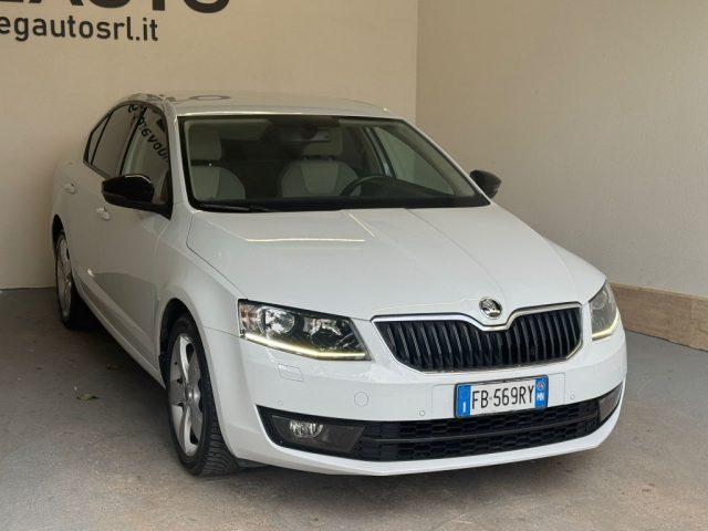 SKODA Octavia 1.6 TDI CR 110 CV DSG Executive