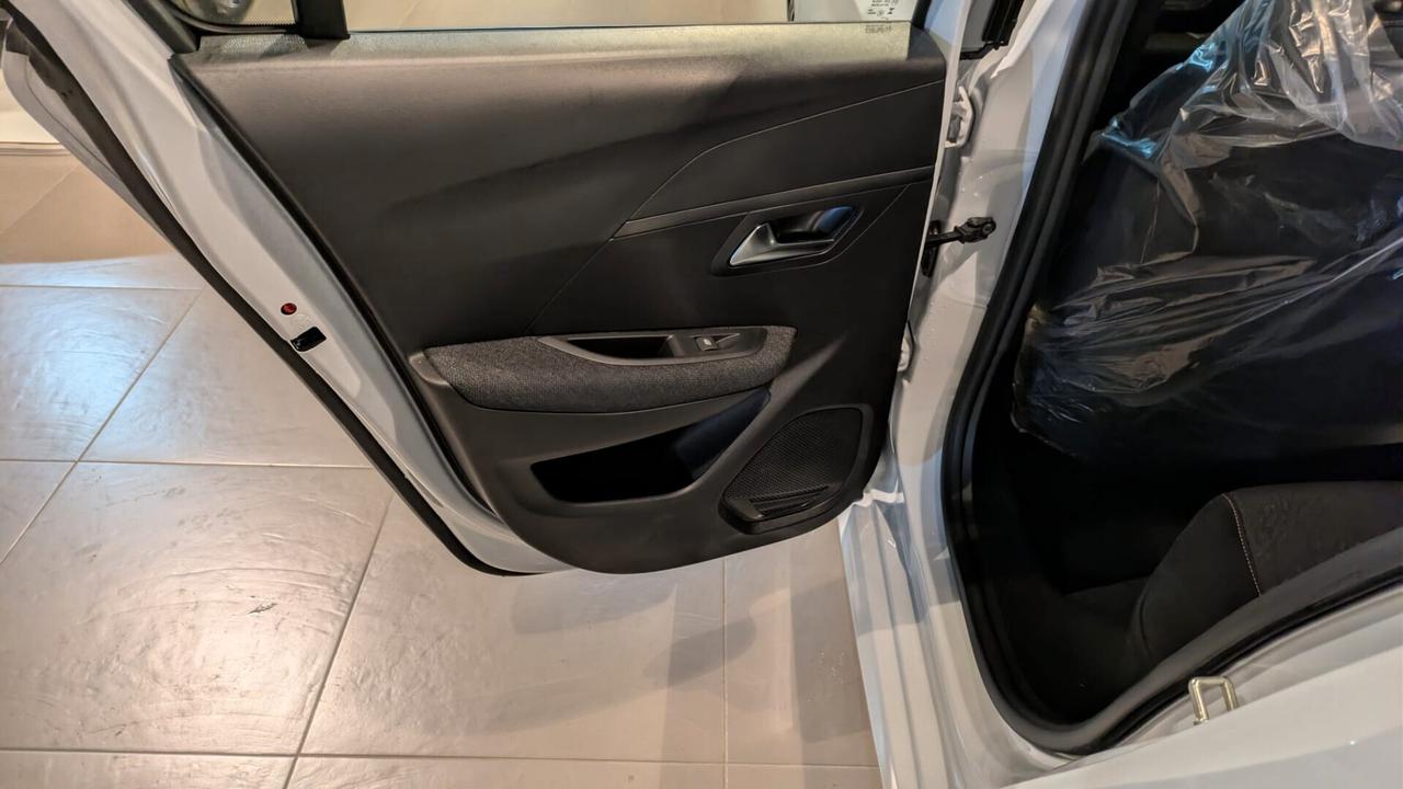 Peugeot 208 100 STYLE