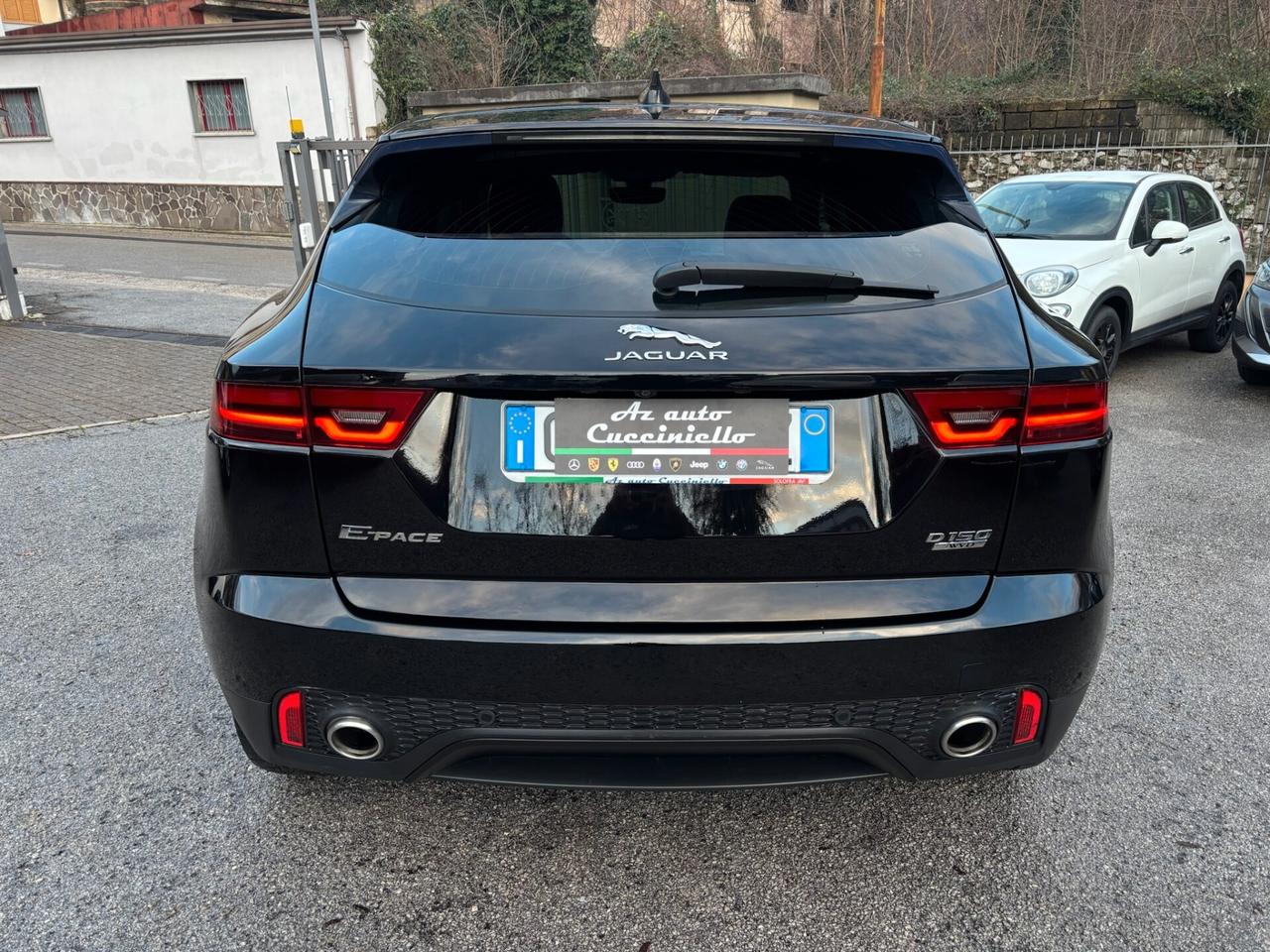 Jaguar E-Pace 2.0D 150 CV AWD R-Dynamic TOTAL BLACK my 20