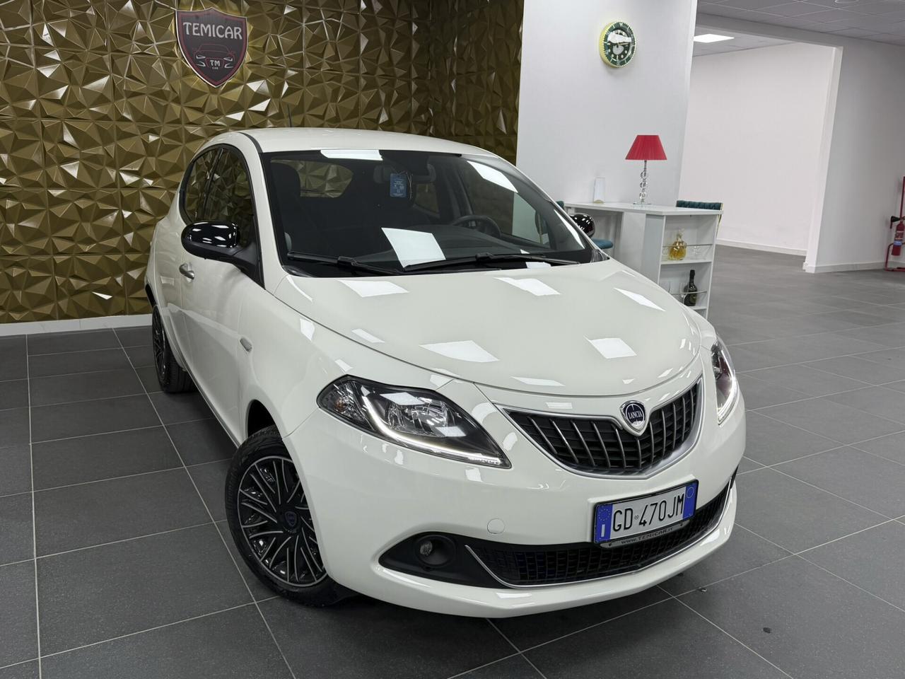 Lancia Ypsilon 1.0 FireFly 5 porte S&S Hybrid Ecochic Gold