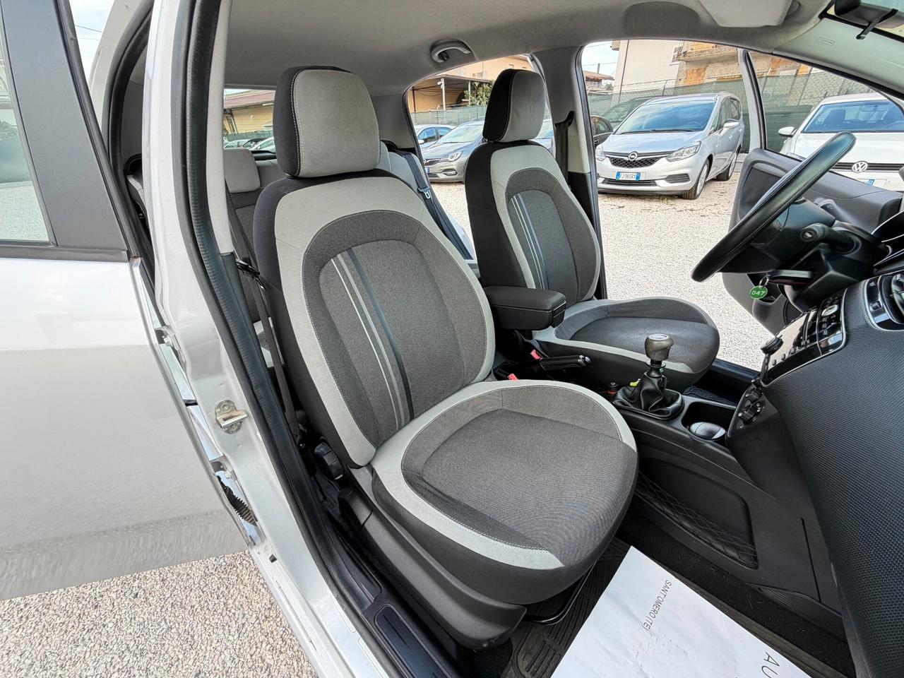 Fiat Punto 1.4 8V 5 porte 77 cv Natural Power Lounge 234.480 km
