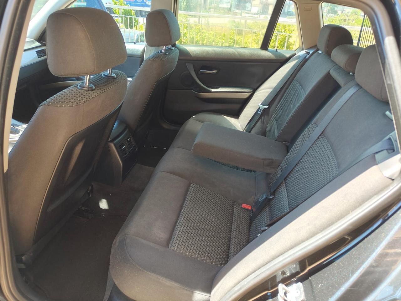 Bmw 318 318d 2.0 143CV cat Touring Attiva