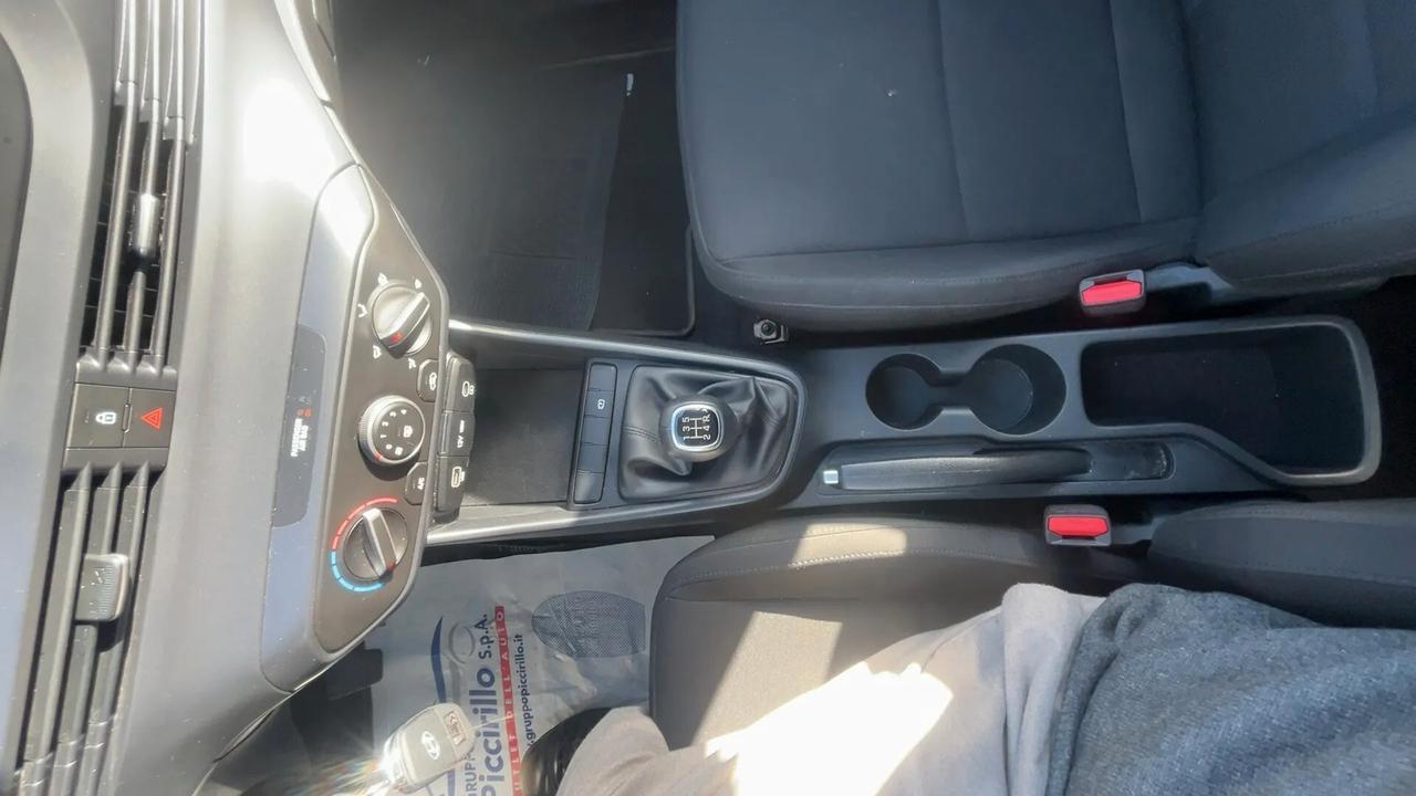 Hyundai i20 1.2 MPI MT Connectline