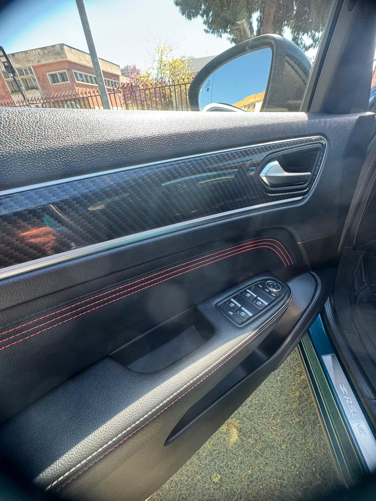 Renault Arkana Hybrid E-Tech 145 CV R.S. Line