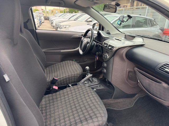 TOYOTA iQ 1.0 Sol
