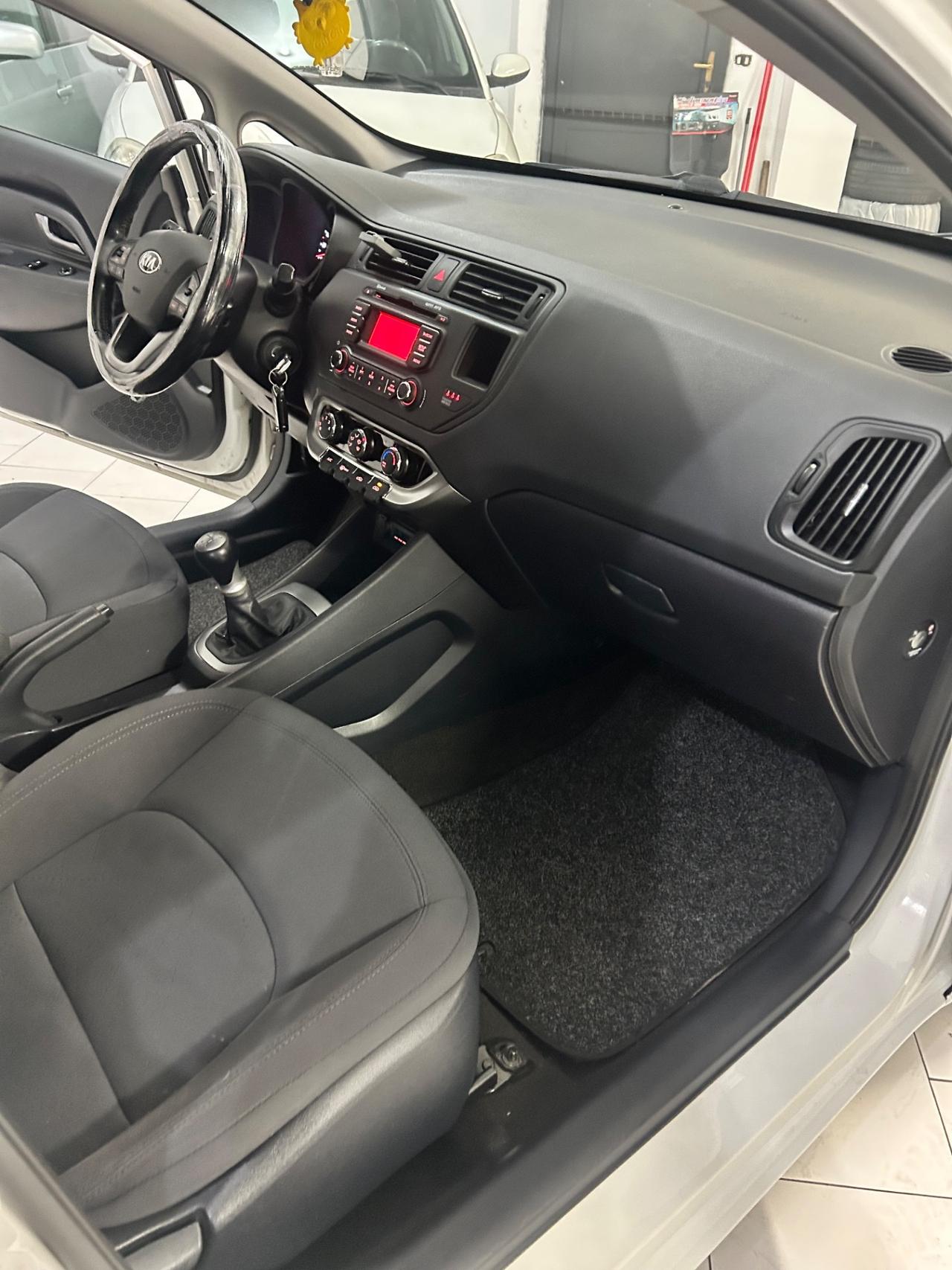 Kia Rio 1.2 Bianco ice *NEOPATENTATI*