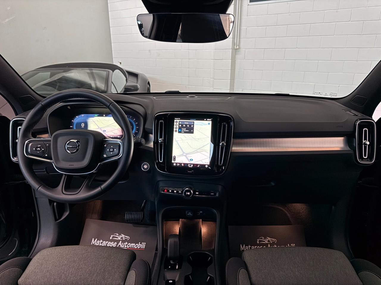 Volvo XC40 B3 MILD HYBRID CORE auto 2.0cc 163cv CarPlay Finanziabile