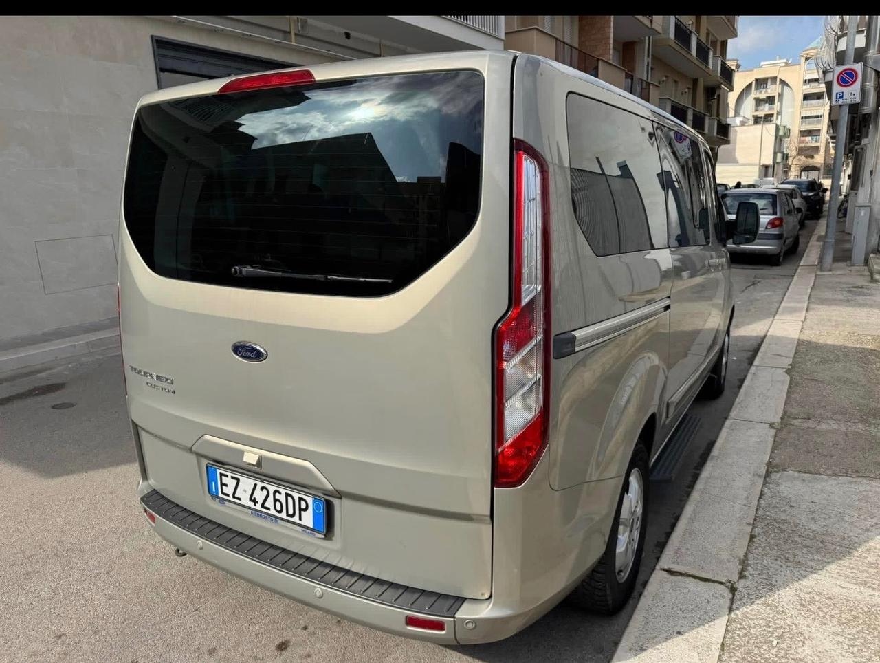 Ford Tourneo Custom 300 2.2 TDCi 155CV PL Titanium