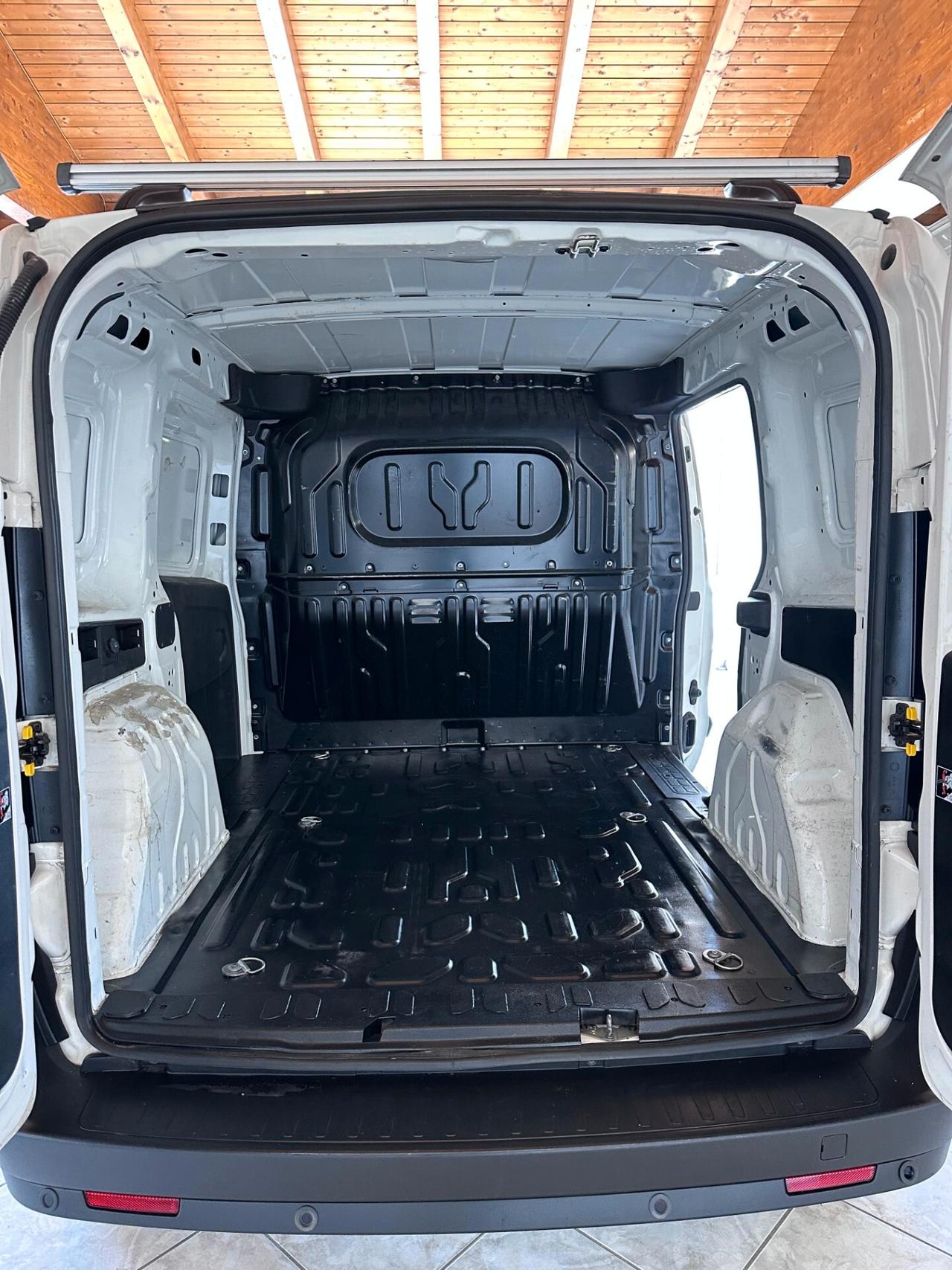 Fiat Doblo Doblò 1.6 MJT 105CV S&S PC-TN Cargo Lounge 2021 UNIPRPRIETARIO