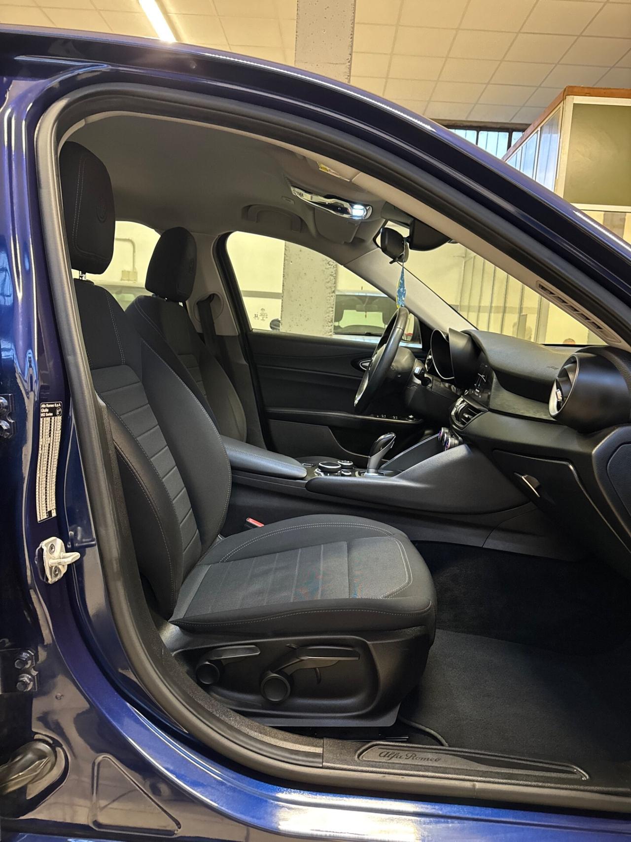 Alfa Romeo Giulia 2.2 Turbodiesel 180 CV Business Sport