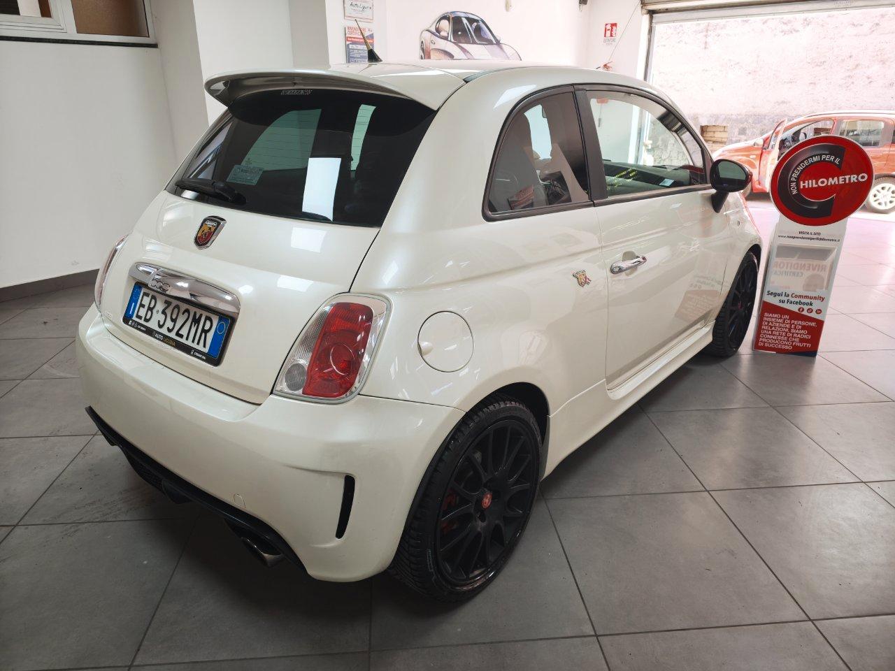 Abarth 500 1.4 16v turbo t-jet 135cv LEGGI