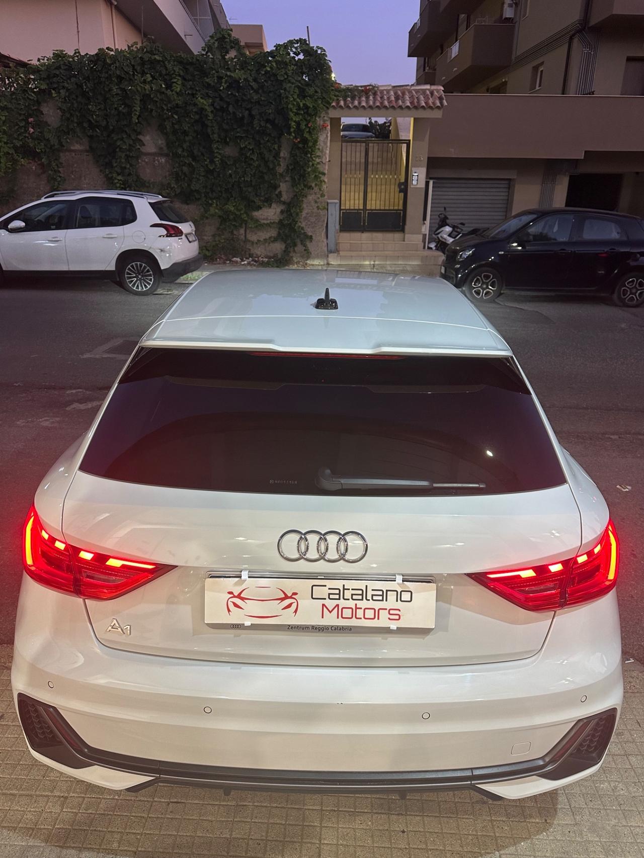Audi A1 SPB 30 TFSI Identity Black