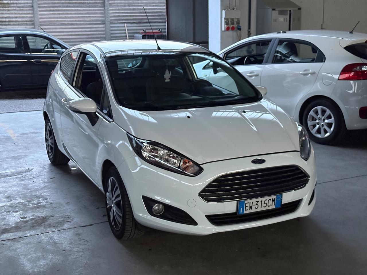 Ford Fiesta 1.2 60CV 5 porte Titanium