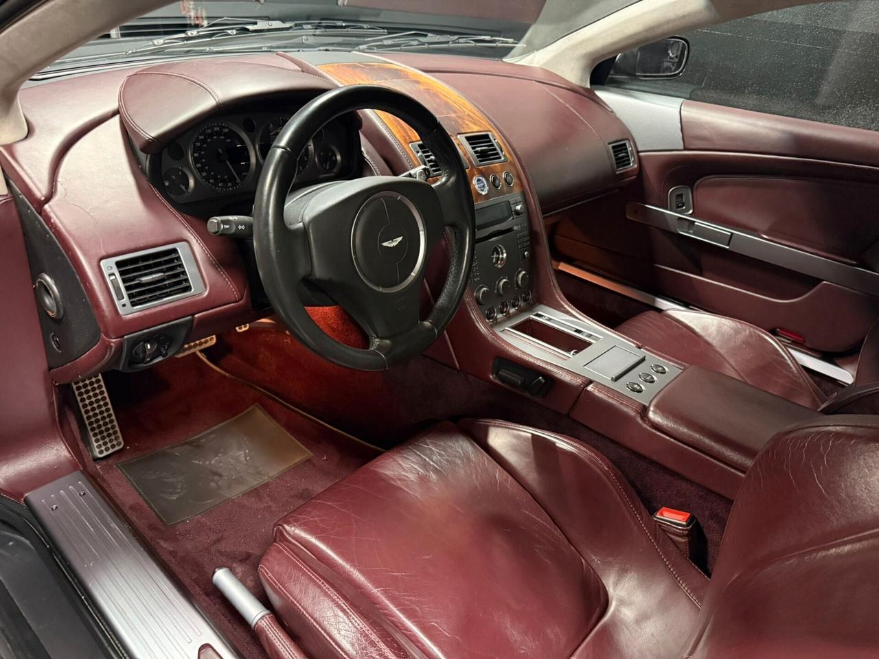 Aston Martin DB9 Coupé ASI