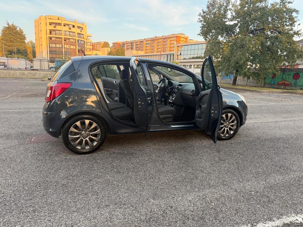 Opel Corsa 1.2 80CV 5 porte GPL-TECH Edition