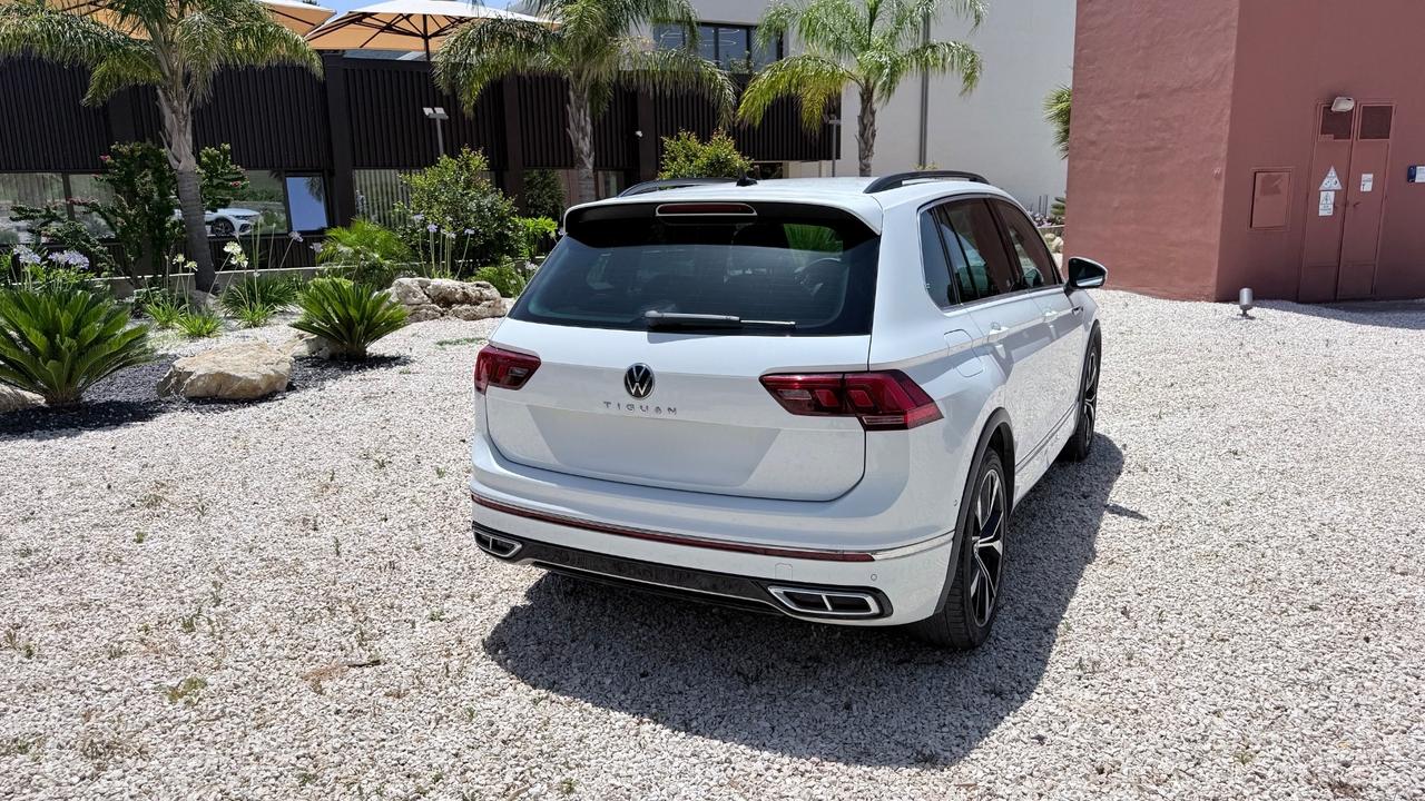 Volkswagen Tiguan 2.0 TDI 150 CV SCR DSG R-Line