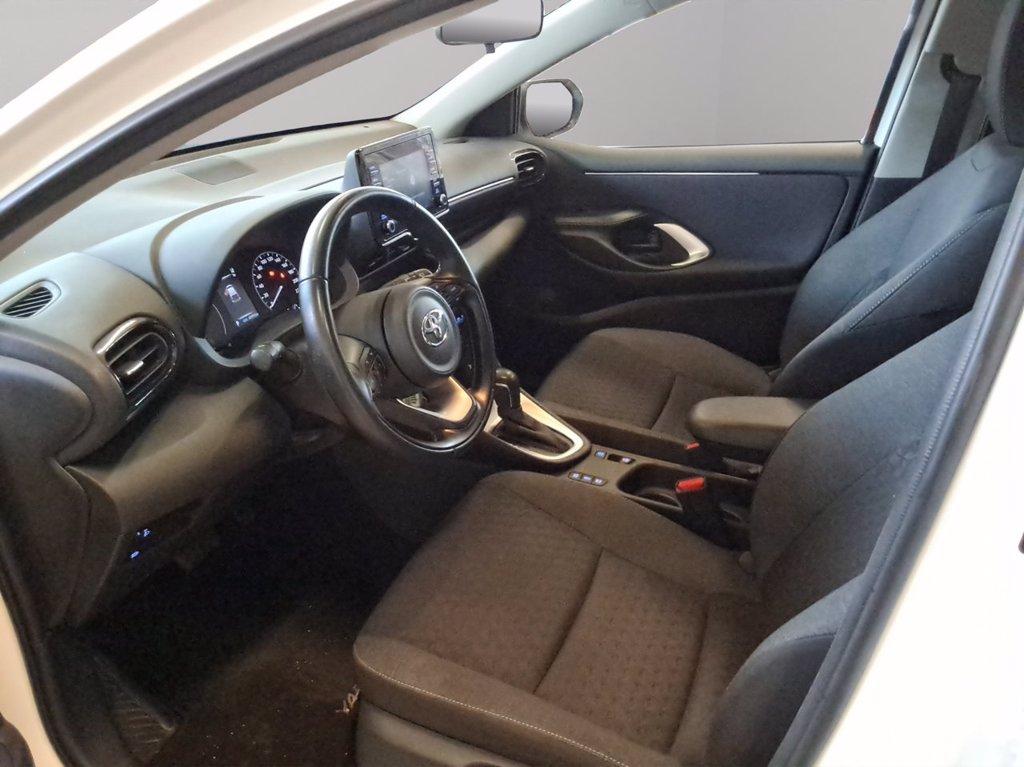 TOYOTA Yaris 1.5h active del 2023