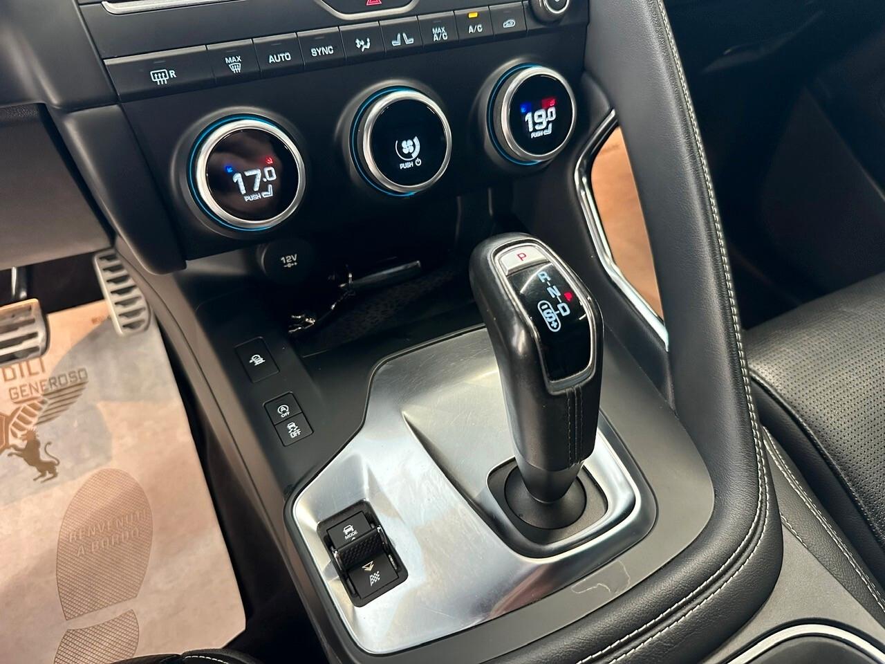 Jaguar E-Pace 2.0D 150 CV R-Dynamic S 2018