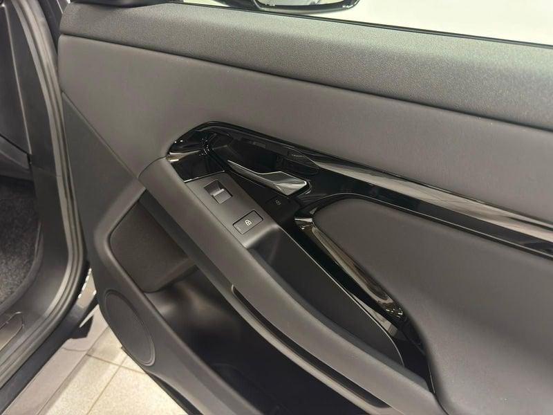 Land Rover Range Rover Evoque 2.0D I4 163 MHEV Dynamic SE AWD auto