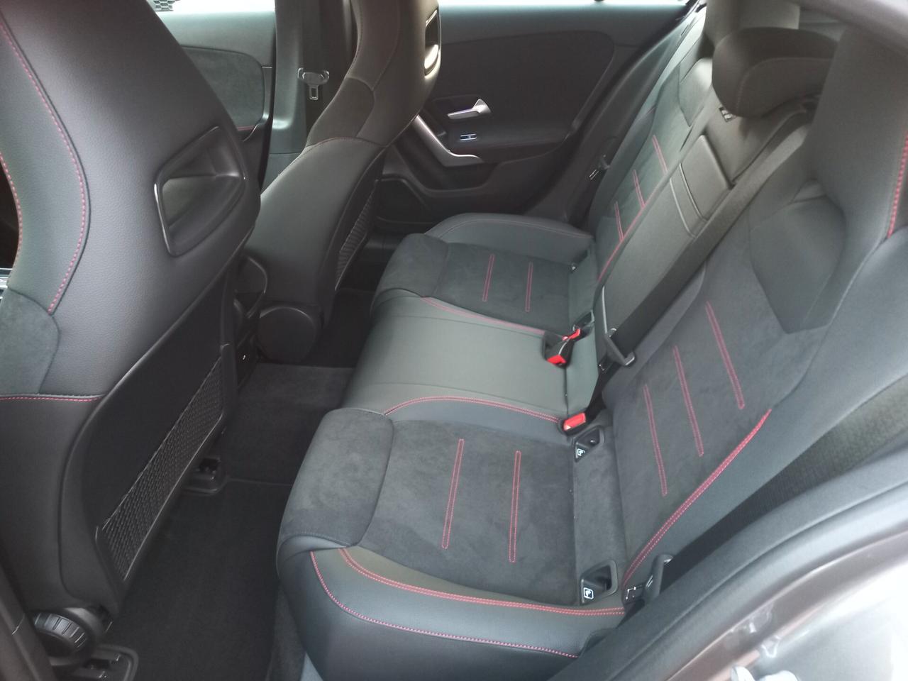 Mercedes-benz A 180 Automatic AMG Line Advanced Plus