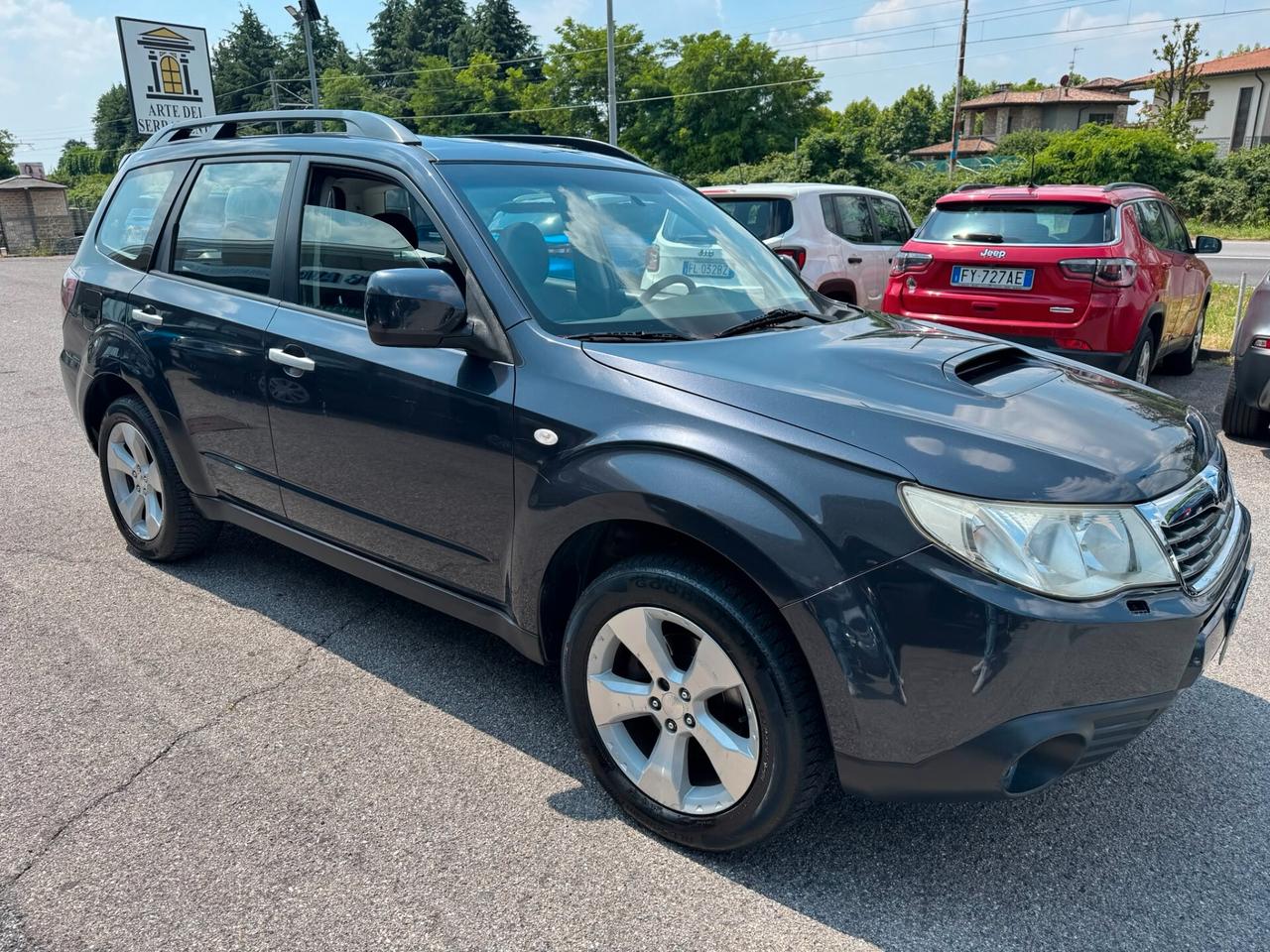 Subaru Forester 2010 2.0d X 6mt*