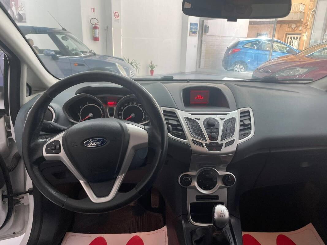 Ford Fiesta 1.4 5 porte Bz.- GPL Titanium