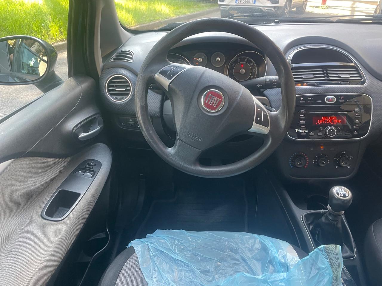 Fiat Punto Evo 1.2 benzina per neo pat pronta al uso