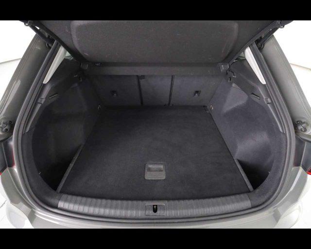 AUDI Q3 35 TFSI S tronic Business