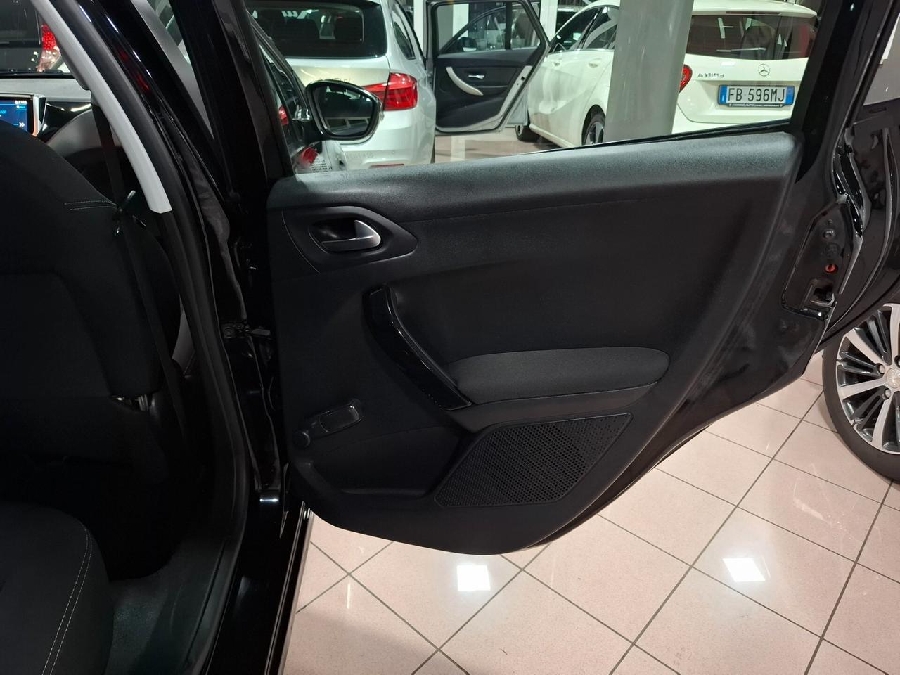 Peugeot 208 1.2 Benzina-GPL Neopatentato