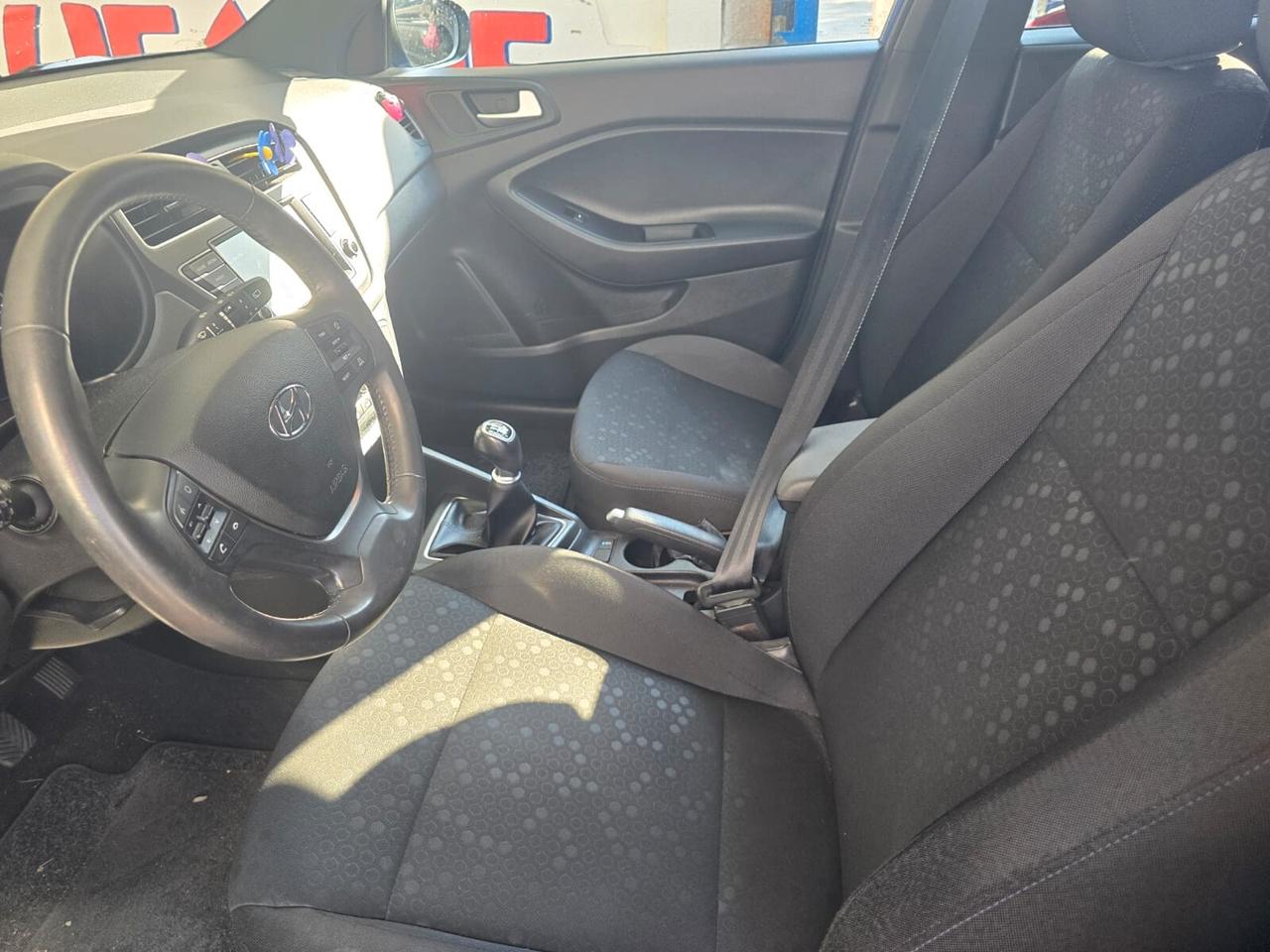 Hyundai i20 1.2 5 porte Econext Connectline GPL da 99,00 mese